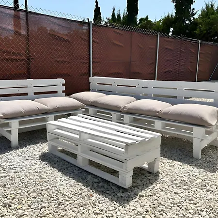 Casa Privada Con Jardin Barbacoa Y Piscina Privada Solo Familias Сasa de vacaciones