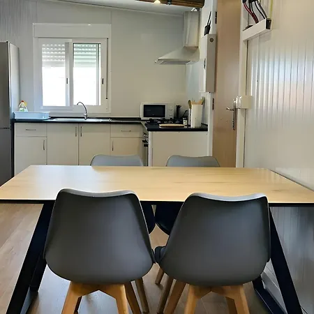 Casa Privada Con Jardin Barbacoa Y Piscina Privada Solo Familias Dom wakacyjny