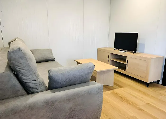 Casa Privada Con Jardin Barbacoa Y Piscina Privada Solo Familias 別荘